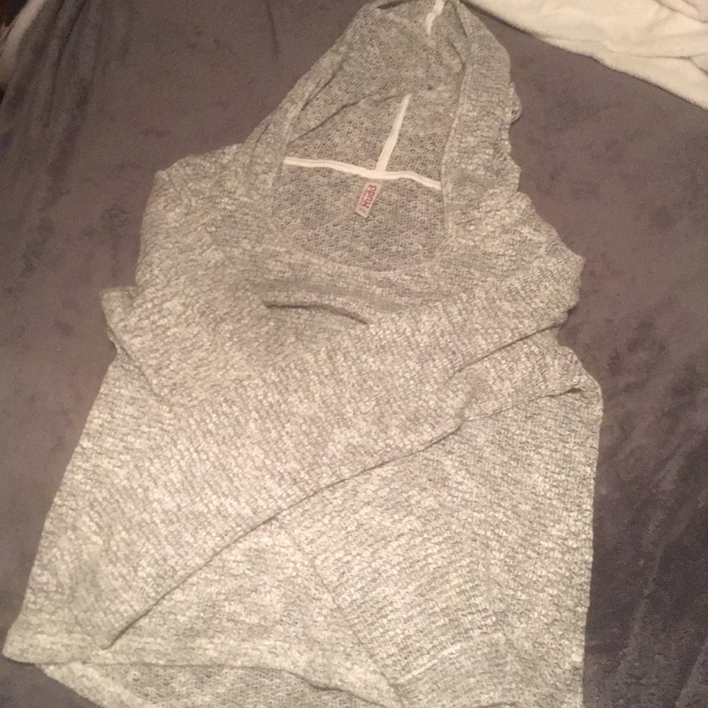 Thin sweatshirt